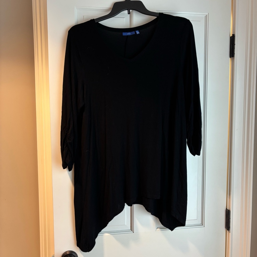 Uneven hemline Women's Top